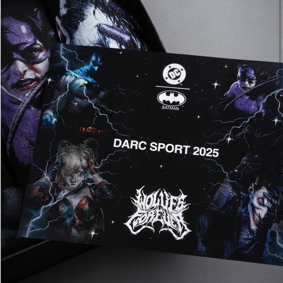 Darc Sport x DC Batman vs Joker “Side-By-Side” Tee Box Set – Medium RARE - Picture 16 of 16